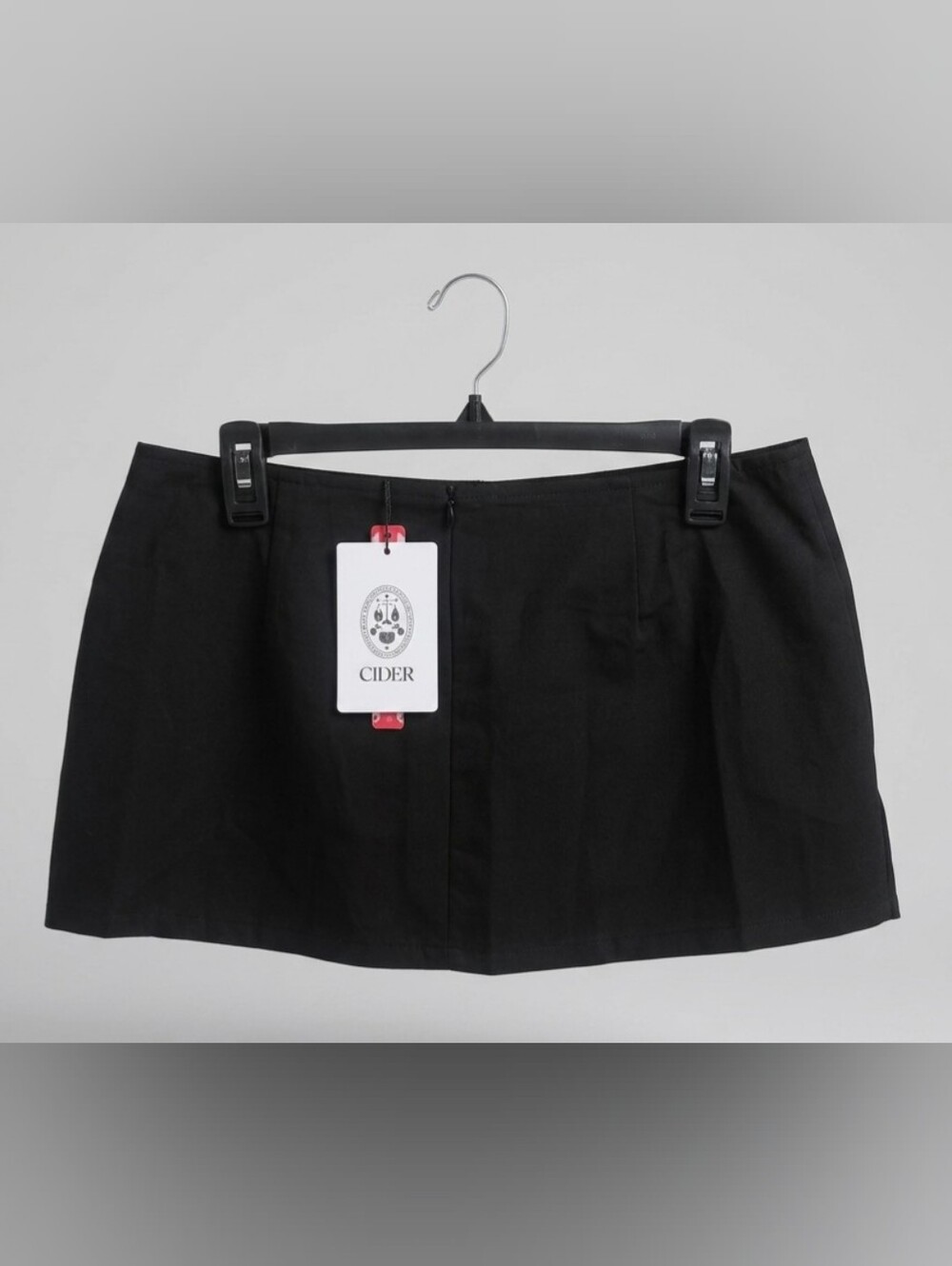 Cider Black Mini Skort Low Rise, Clean Waist Line With Side Slit. Size M. NWT